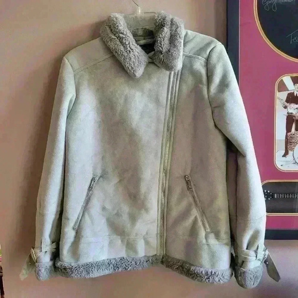 Hollister by A&F Womens Faux Fur-Lined Shearling Biker Jacket Medium Gray Color - Picture 1 of 13